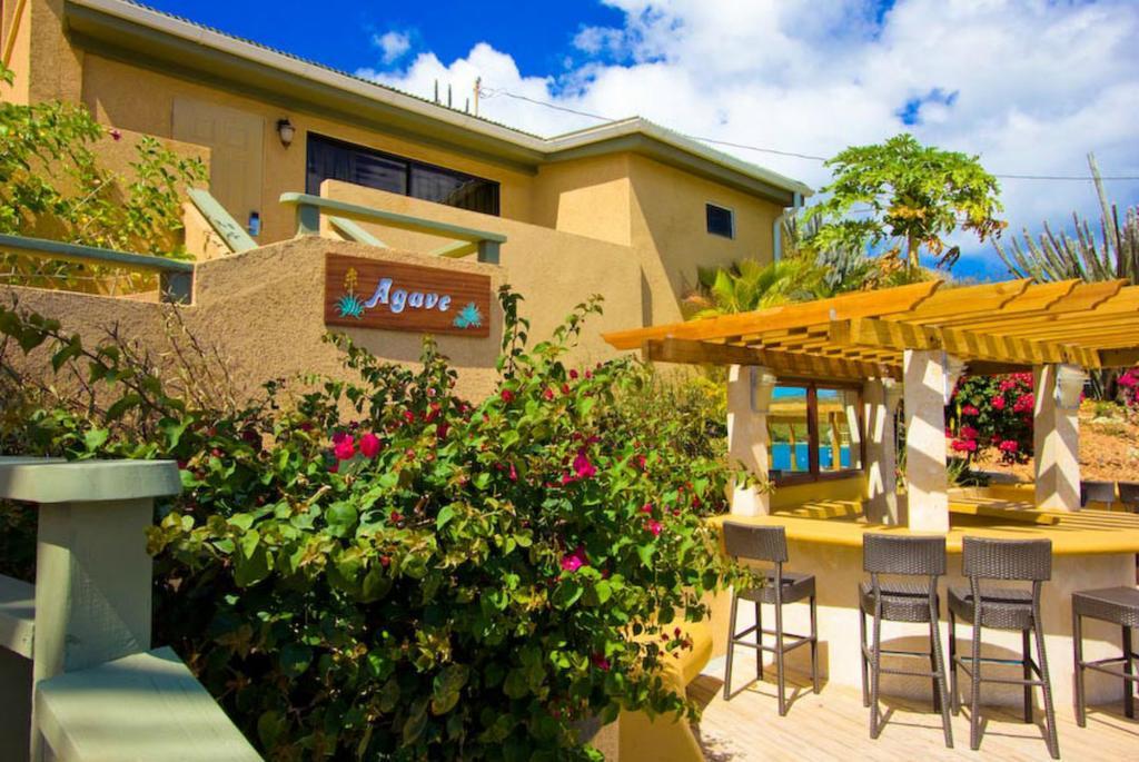 Lindbergh Bay Hotel Altona Exterior photo